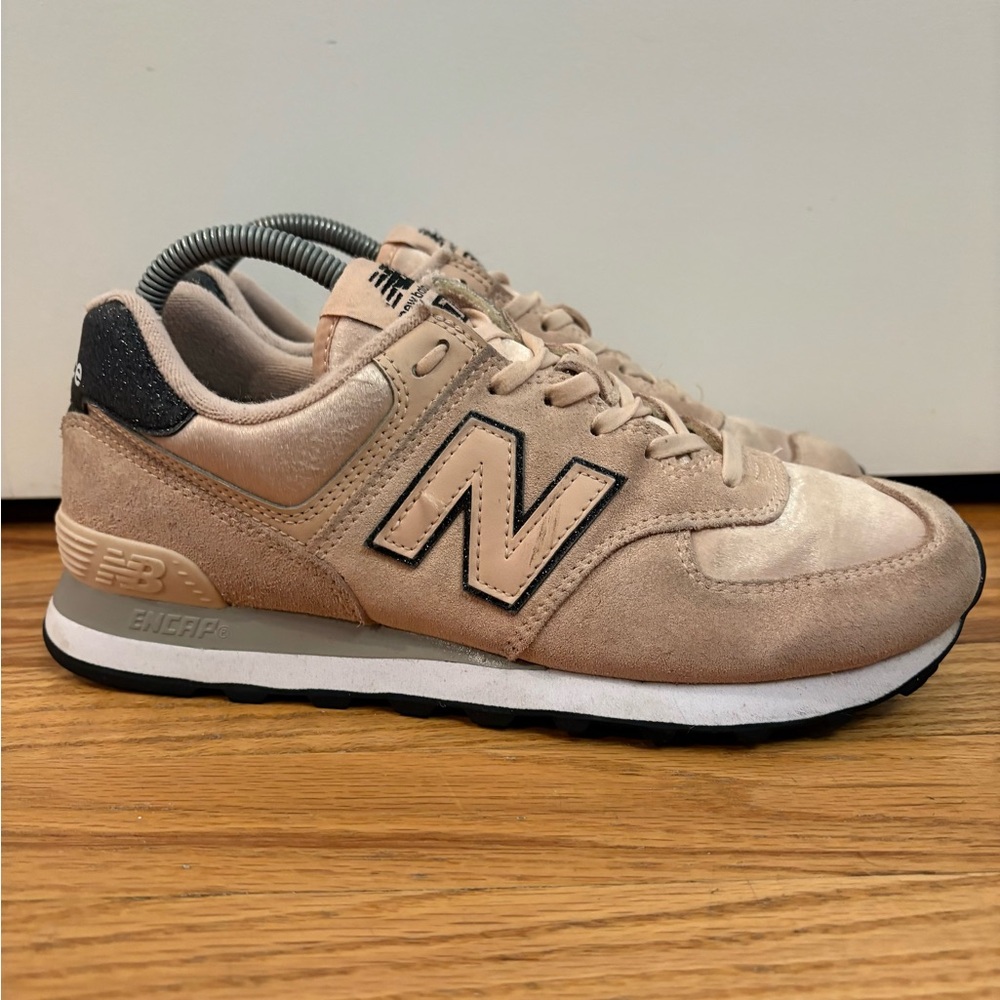 New‎ Balance 574 Rose Water/Rain Cloud Lace Up Sneakers Size 9 US